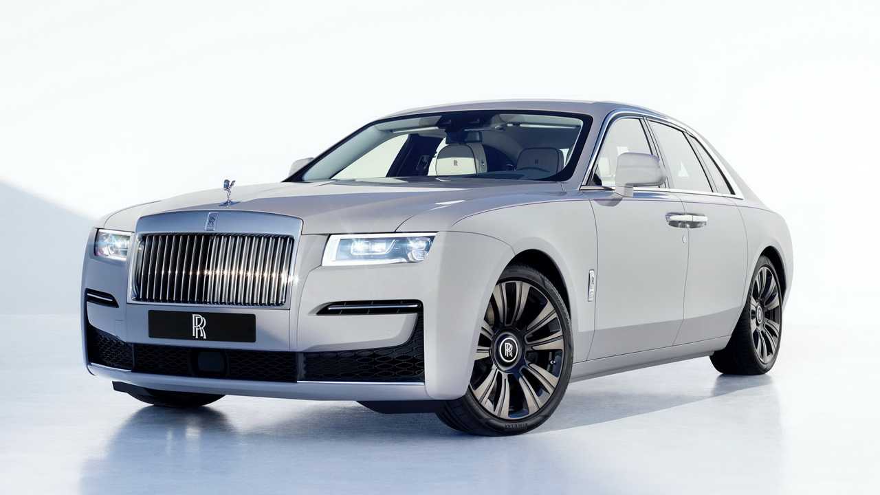 Второе поколение седана Rolls-Royce Ghost понемногу продолжает раскрывать свои секреты В новой части роликов-тизеров производитель рассказал о шасси Хотя платформа Architecture of Luxury роднит Ghos