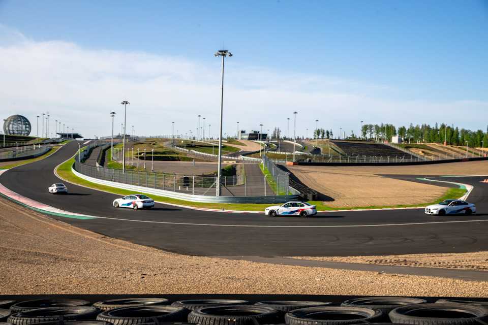Аренда гоночных и спортивных авто, RaceTaxi, школа гоночного мастерства, тренировки по автоспорту на автодроме Игора Драйв